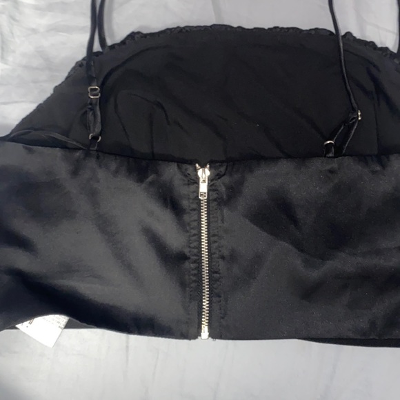 Forever 21 black crop top - Picture 3 of 3